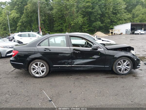 2014 MERCEDES-BENZ C 300 LUXURY 4MATIC