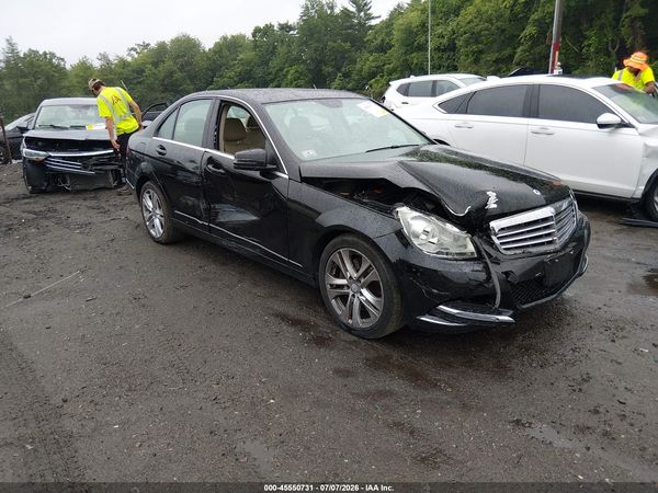 2014 MERCEDES-BENZ C 300 LUXURY 4MATIC