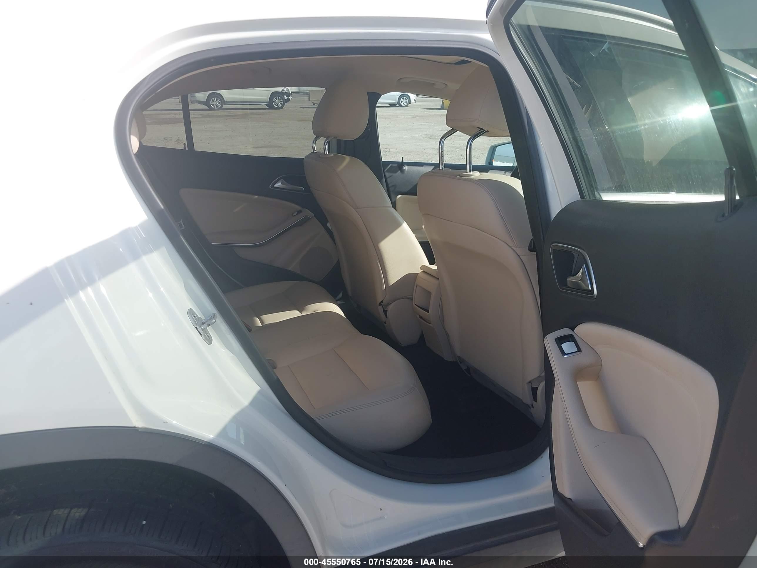 2015 MERCEDES-BENZ GLA 250 4MATIC