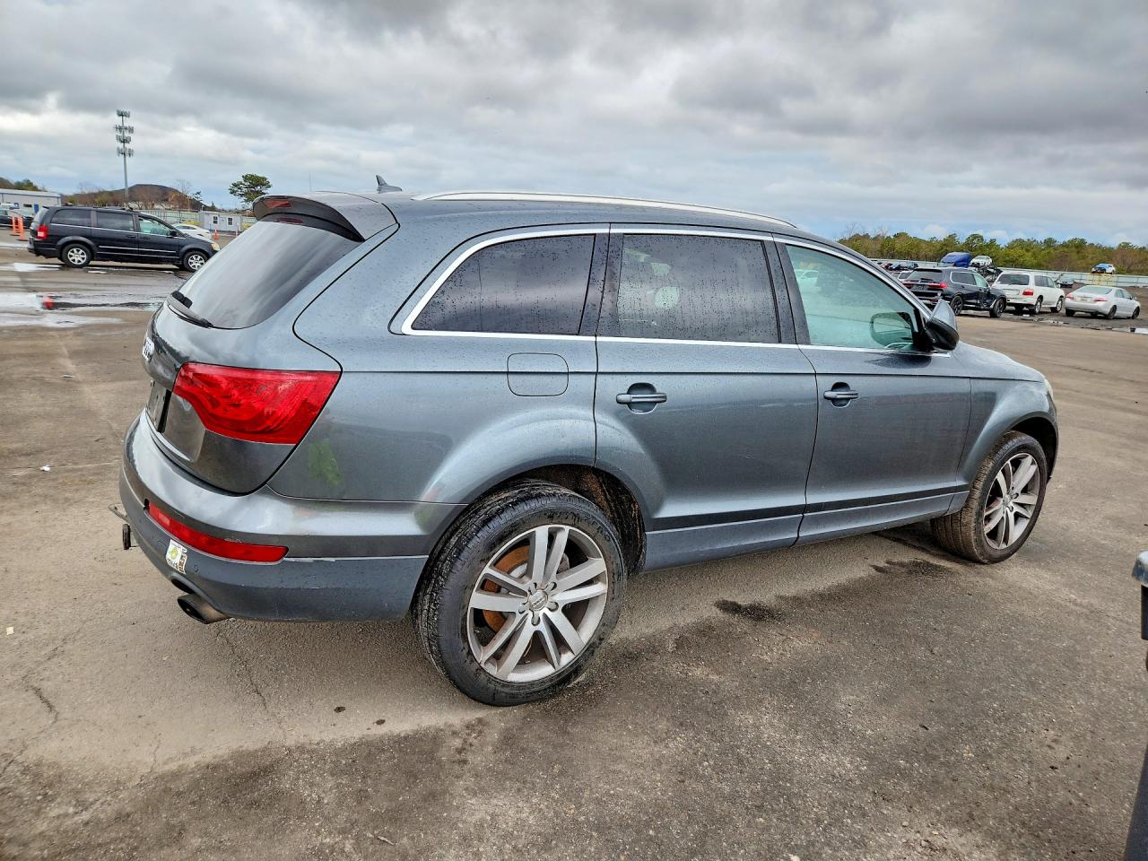 2013 AUDI Q7 Premium Plus