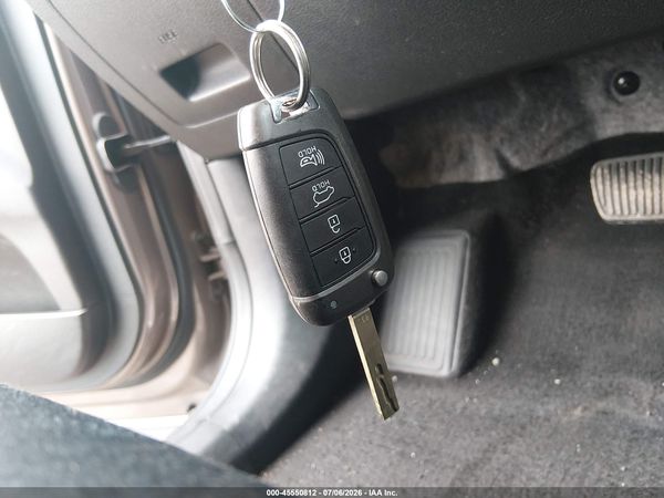2019 HYUNDAI SANTA FE SE
