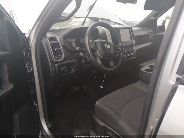 2022 RAM 3500 TRADESMAN  4X2 6'4 BOX