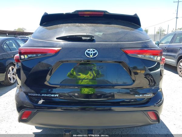 2021 TOYOTA HIGHLANDER XLE
