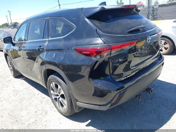 2021 TOYOTA HIGHLANDER XLE