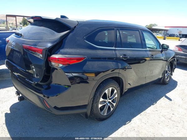 2021 TOYOTA HIGHLANDER XLE
