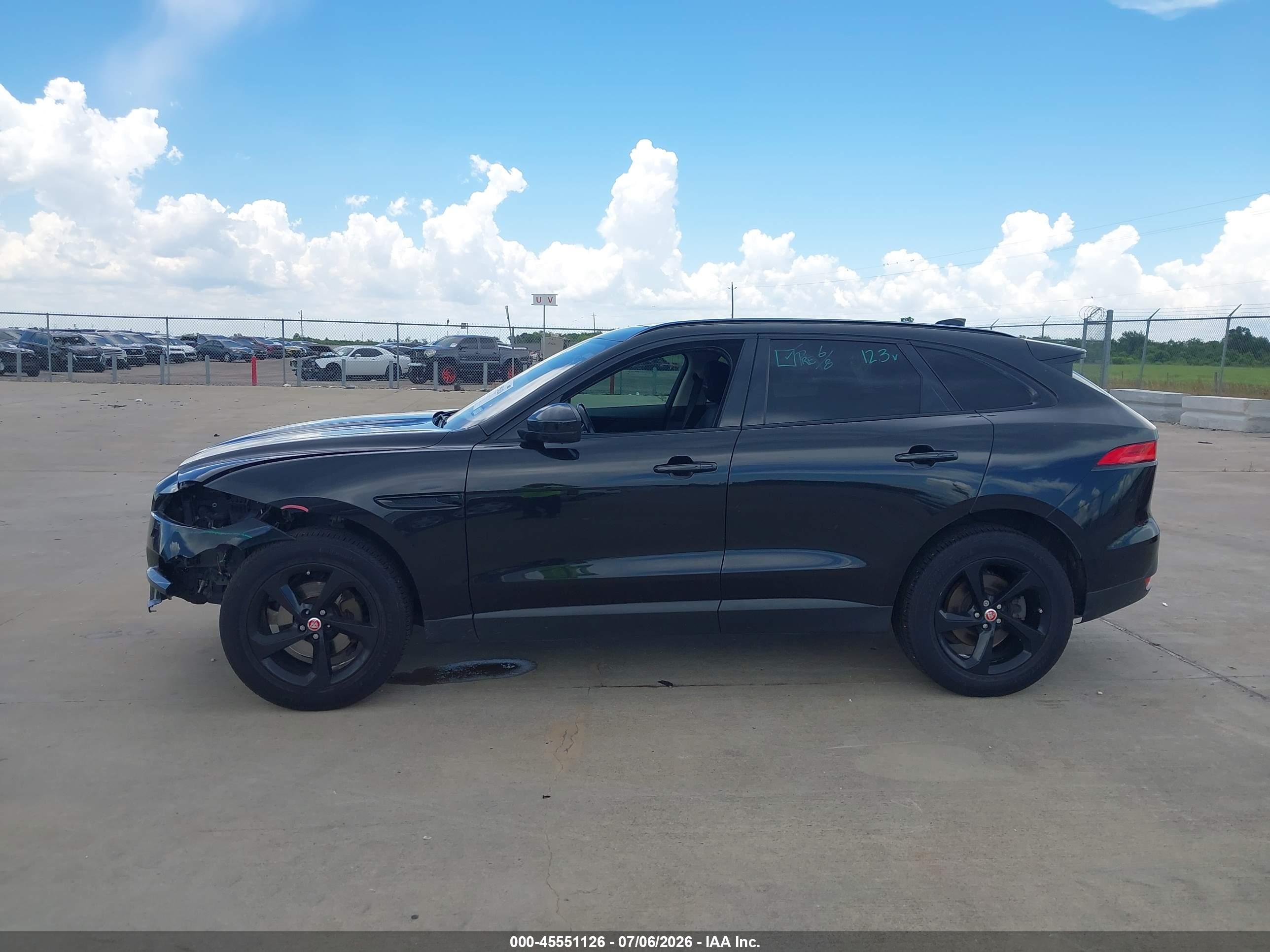 2018 JAGUAR F-PACE 25T PRESTIGE