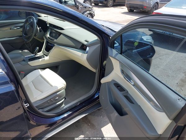 2017 CADILLAC XT5 LUXURY
