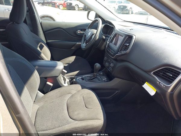 2019 JEEP CHEROKEE LATITUDE 4X4