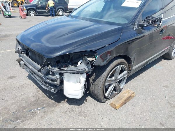 2017 VOLVO XC60 T5 DYNAMIC