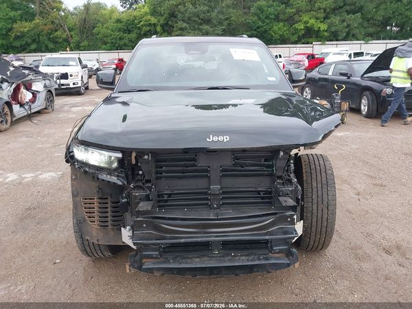 2025 JEEP GRAND CHEROKEE LAREDO 4X4