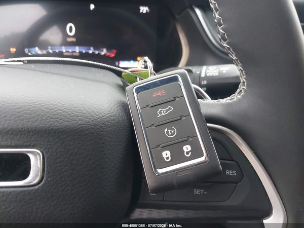 2025 JEEP GRAND CHEROKEE LAREDO 4X4