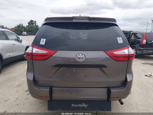 2019 TOYOTA SIENNA L 7 PASSENGER — I119