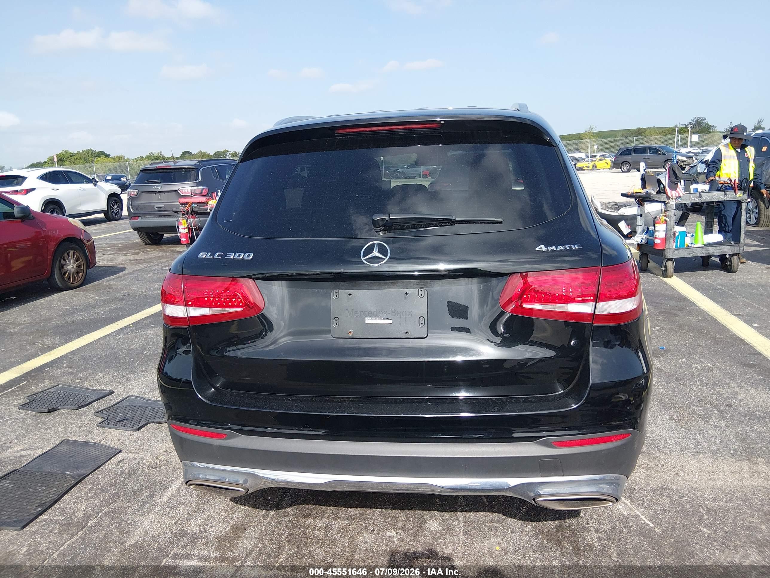 2018 MERCEDES-BENZ GLC 300 4MATIC
