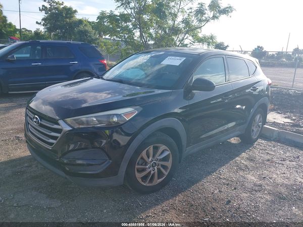 2018 HYUNDAI TUCSON SE