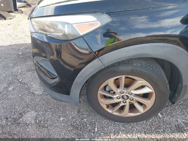2018 HYUNDAI TUCSON SE