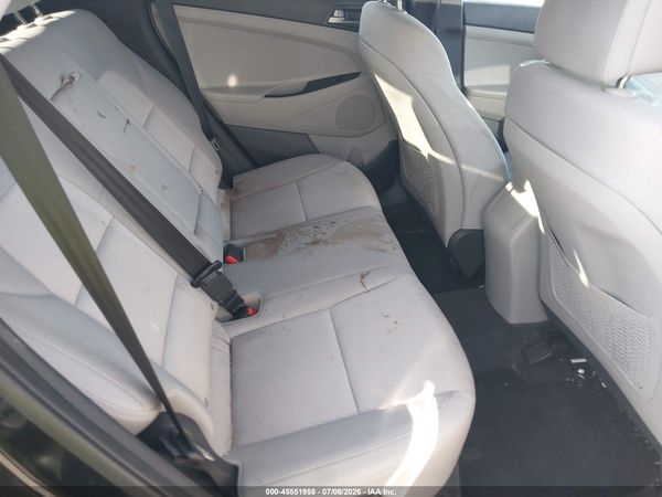2018 HYUNDAI TUCSON SE