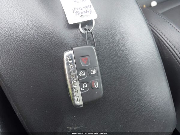 2019 JAGUAR XF 30T PREMIUM