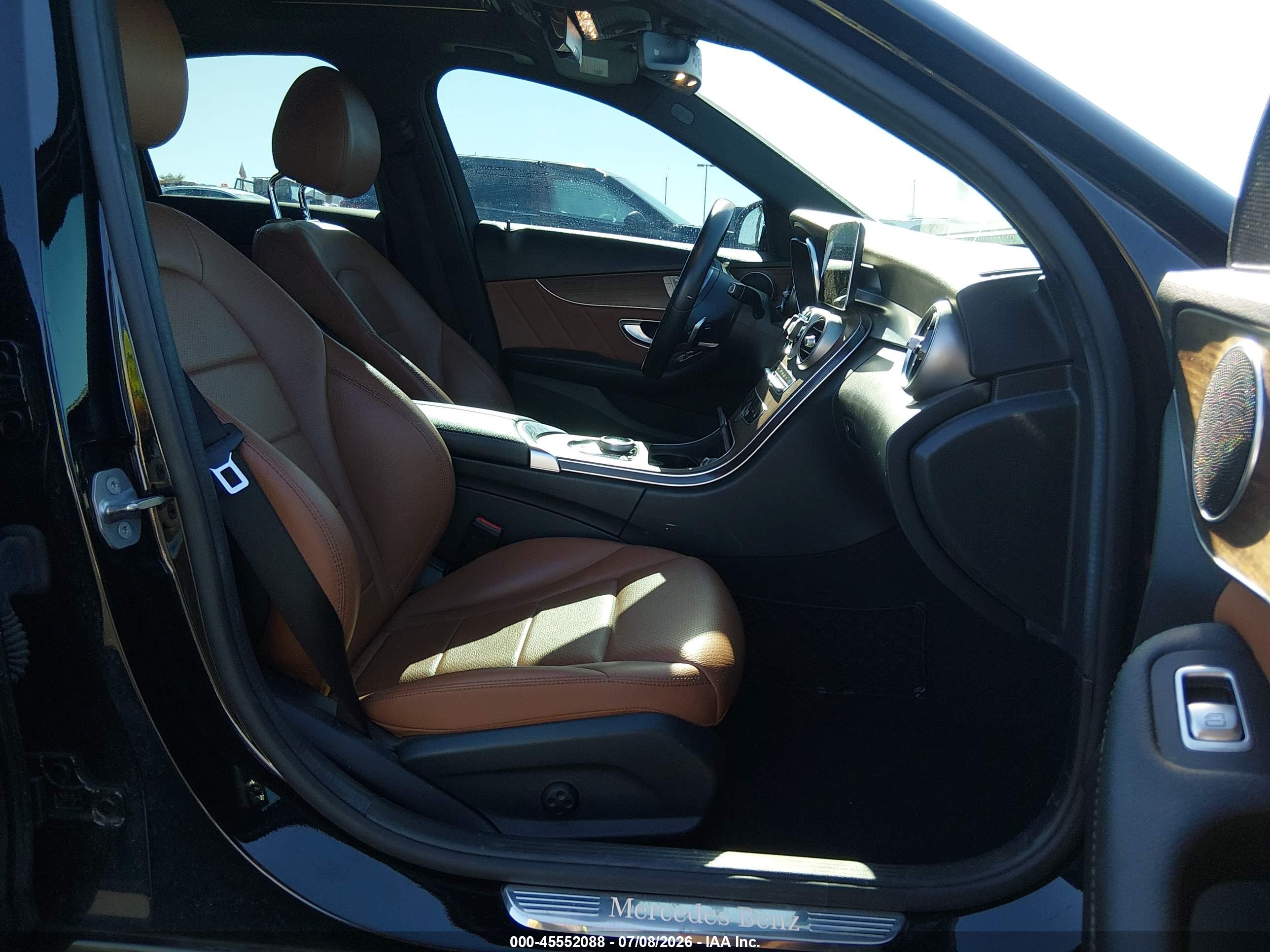 2019 MERCEDES-BENZ C 300 C300