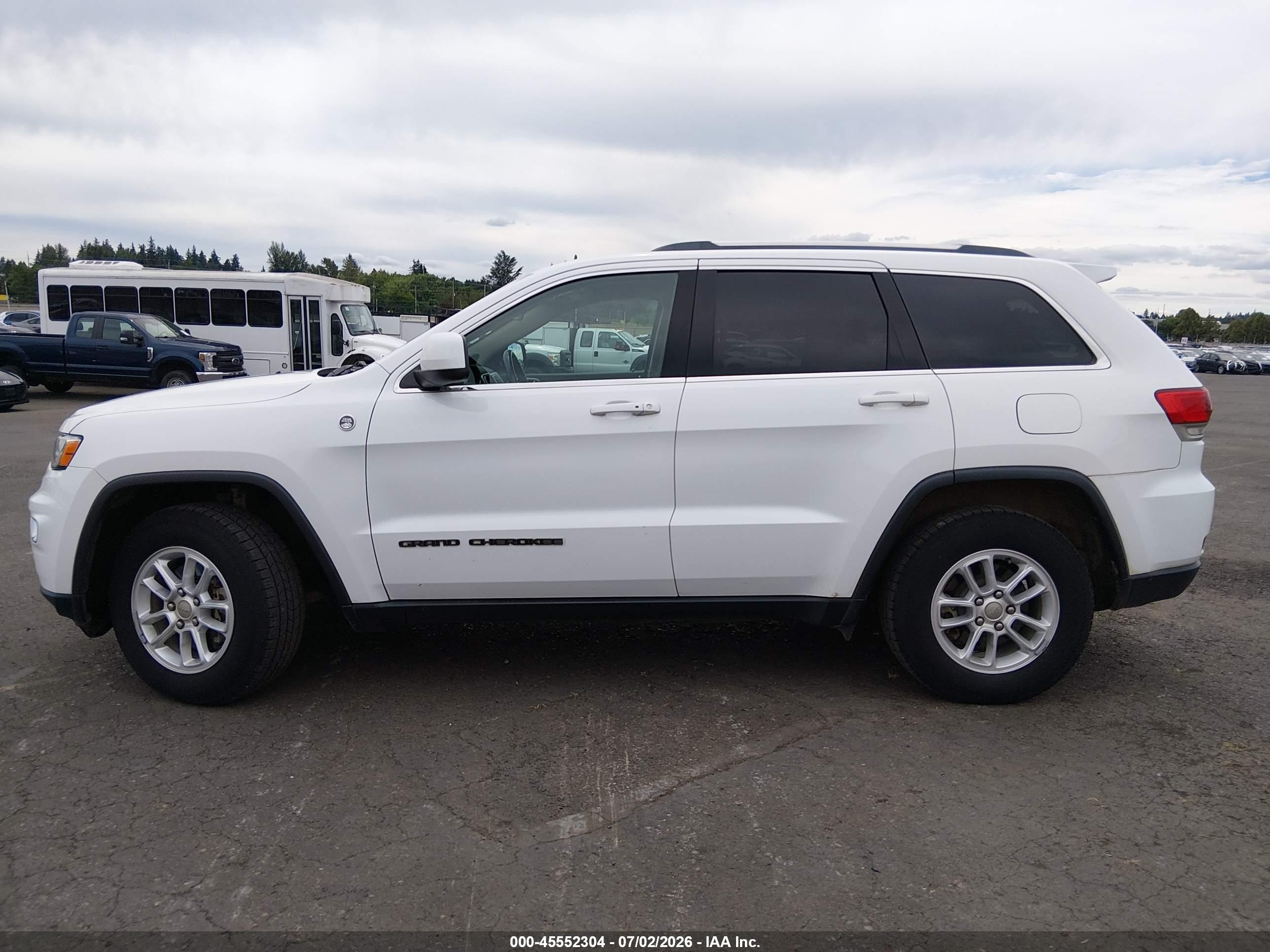 2019 JEEP GRAND CHEROKEE LAREDO E 4X4