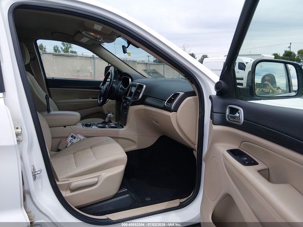 2019 JEEP GRAND CHEROKEE LAREDO E 4X4