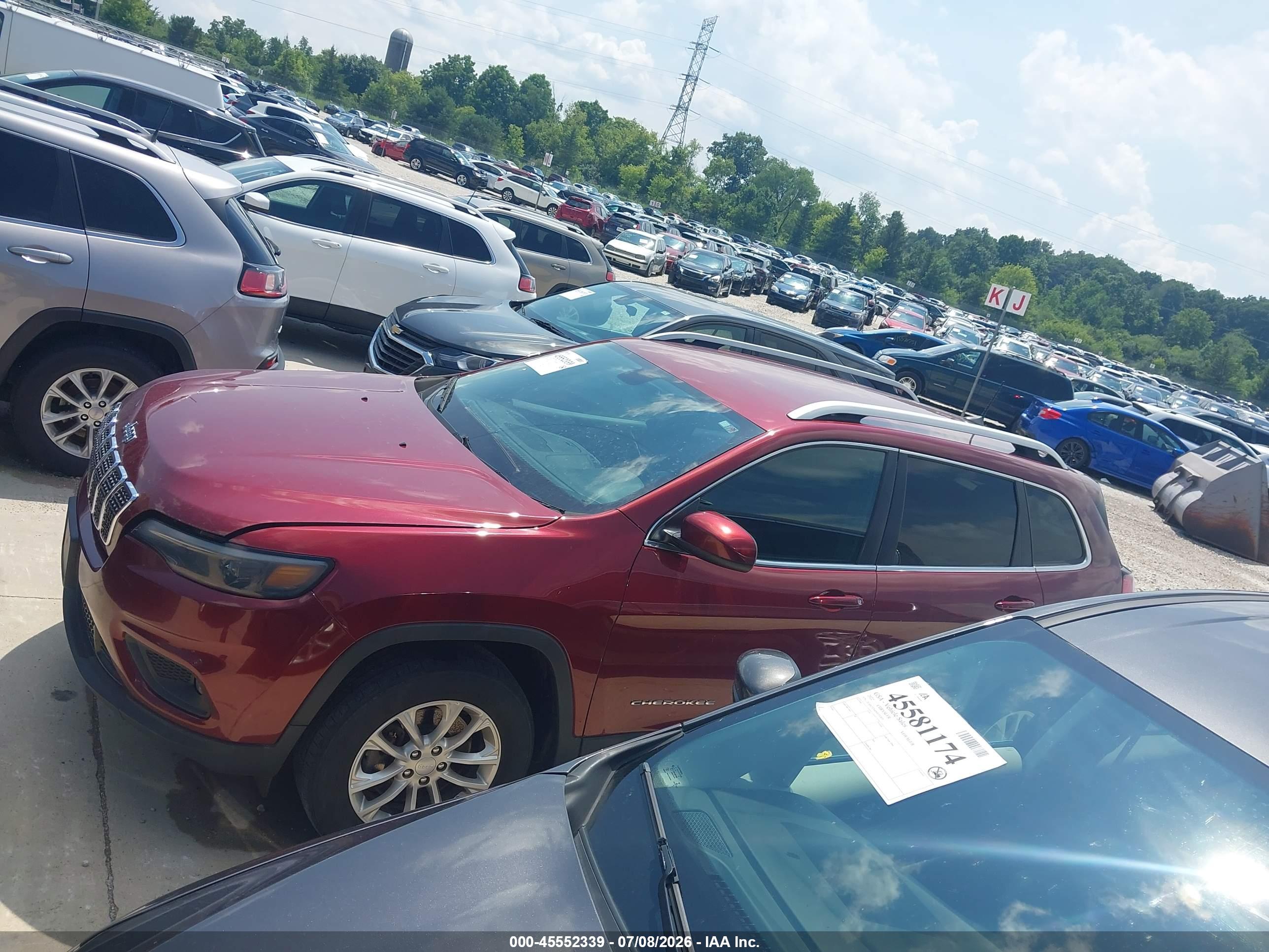2019 JEEP CHEROKEE LATITUDE 4X4