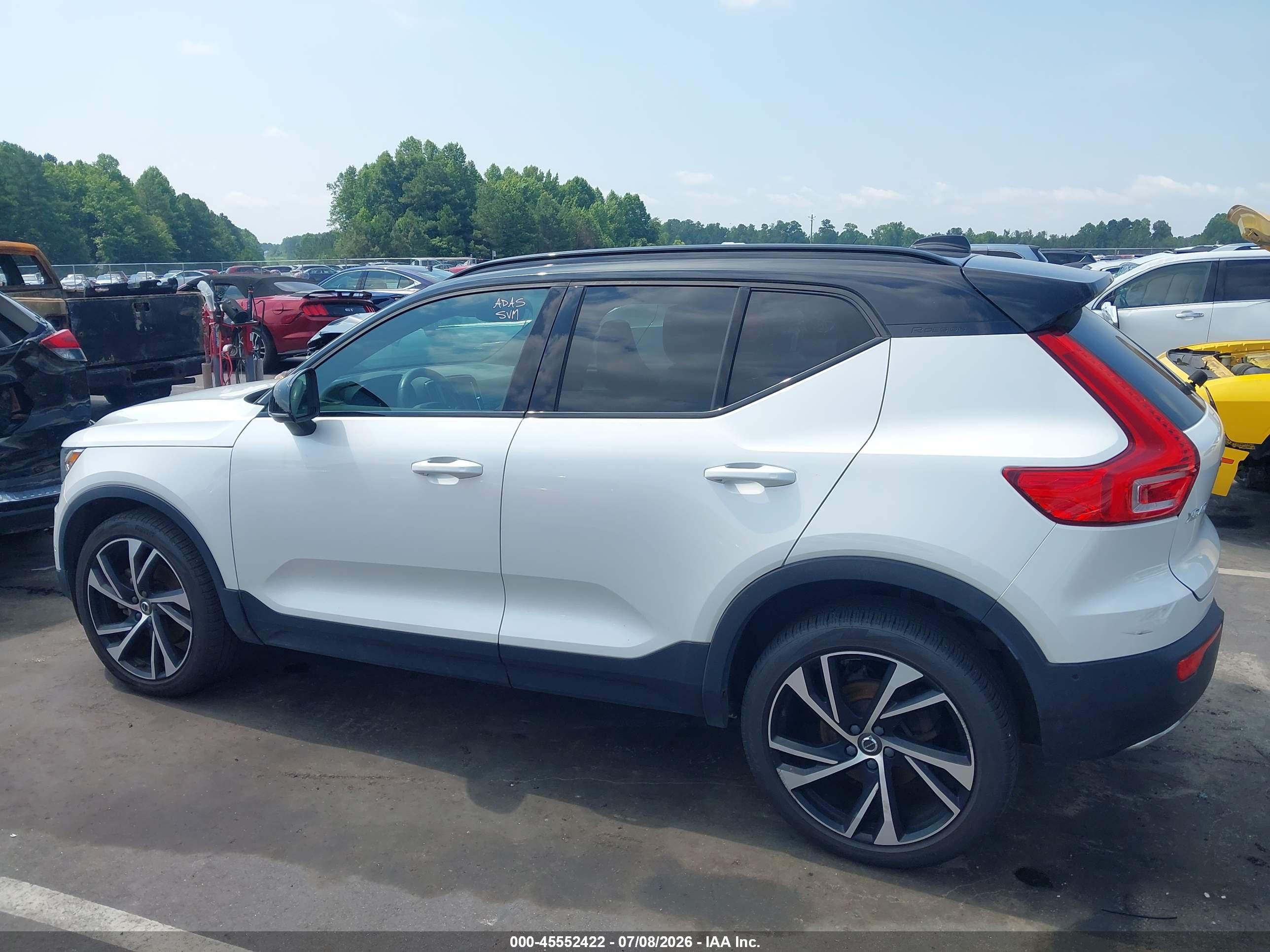 2019 VOLVO XC40 T5 R-DESIGN