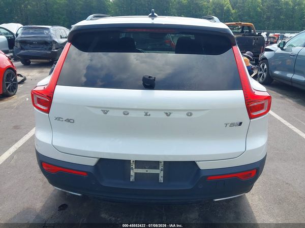 2019 VOLVO XC40 T5 R-DESIGN
