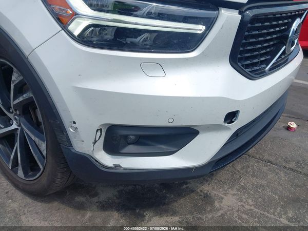 2019 VOLVO XC40 T5 R-DESIGN