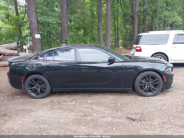 2016 DODGE CHARGER SXT