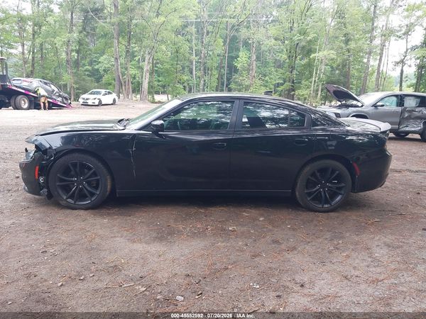 2016 DODGE CHARGER SXT