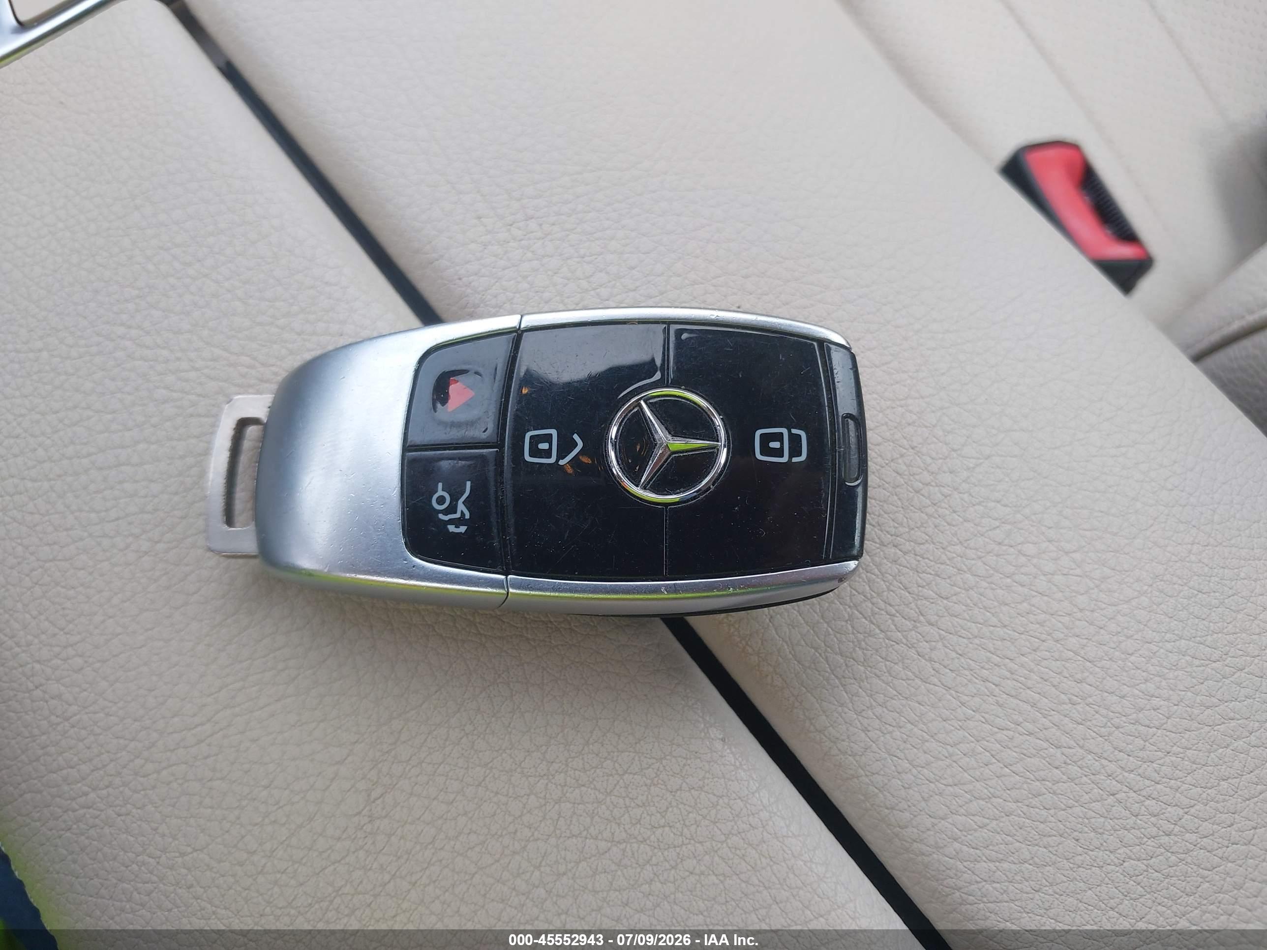 2017 MERCEDES-BENZ E 300 4MATIC