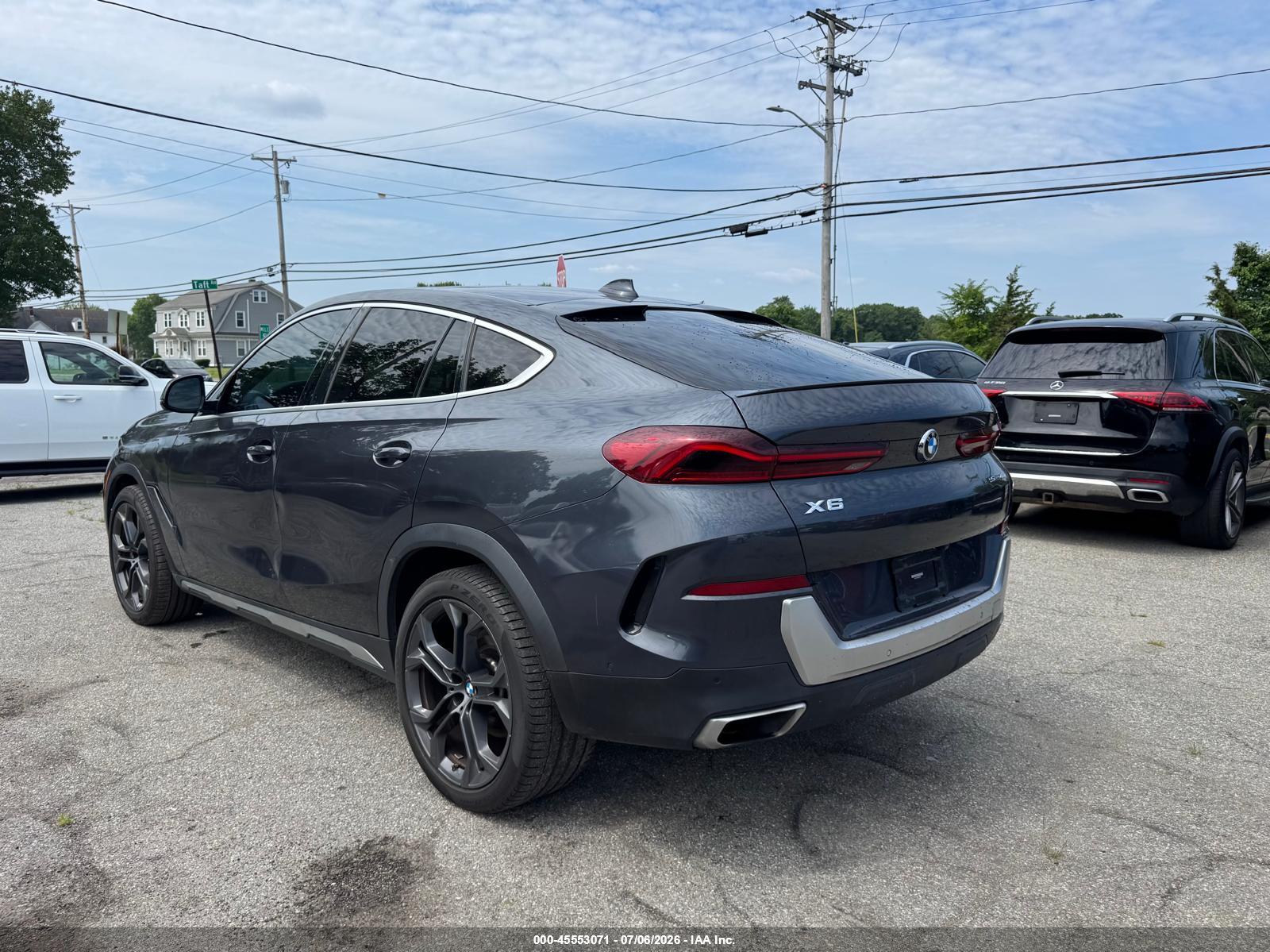 2021 BMW X6 SDRIVE40I