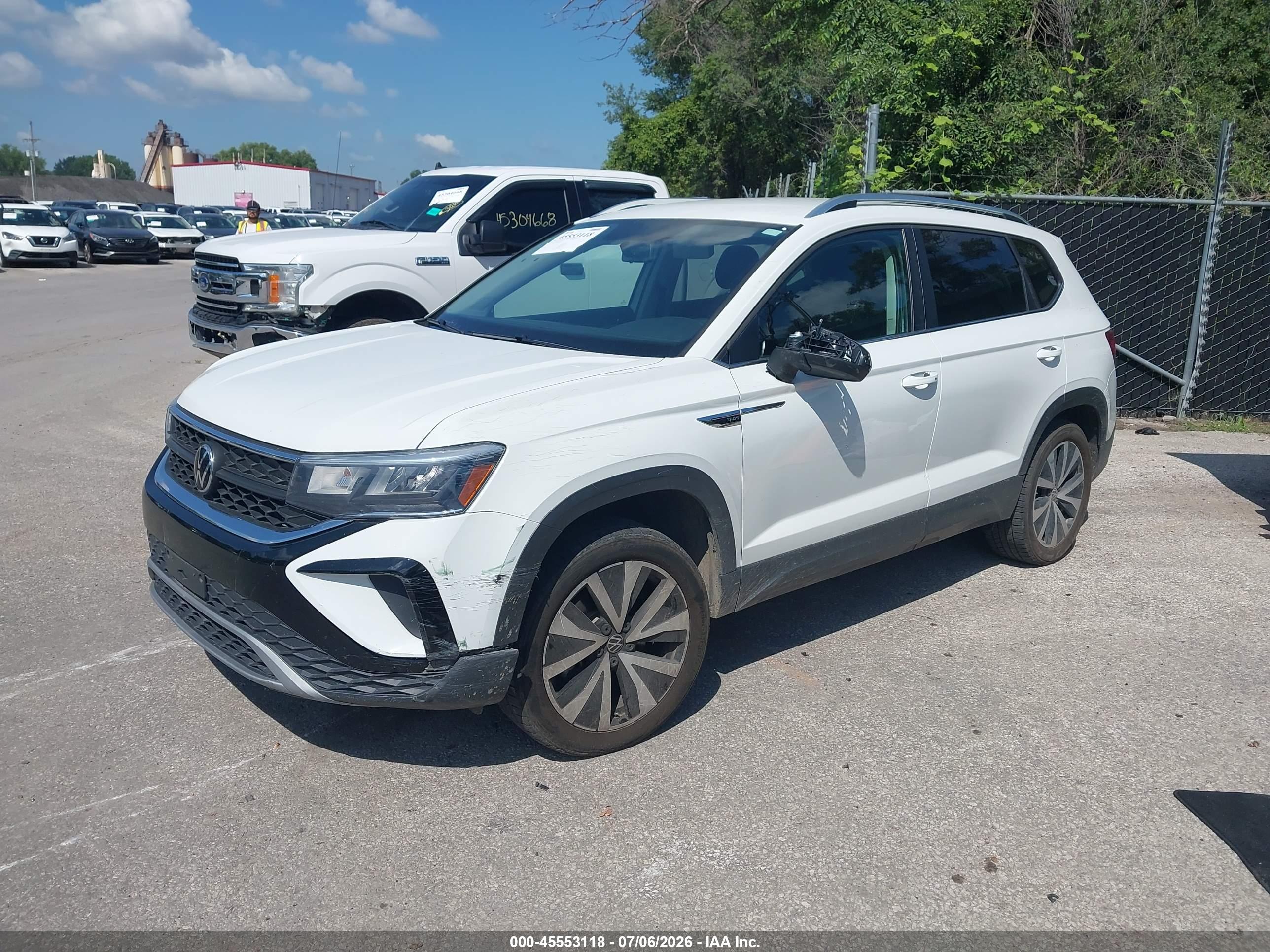 2022 VOLKSWAGEN TAOS 1.5T SE — I2