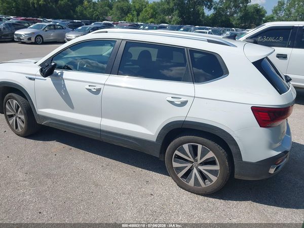 2022 VOLKSWAGEN TAOS 1.5T SE — I3