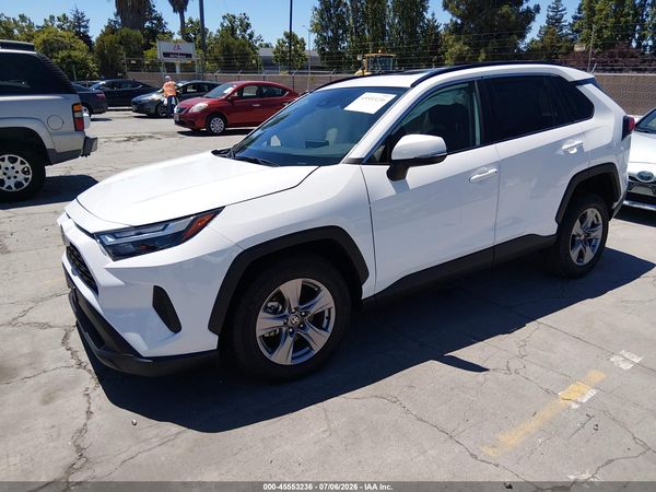 2025 TOYOTA RAV4 XLE