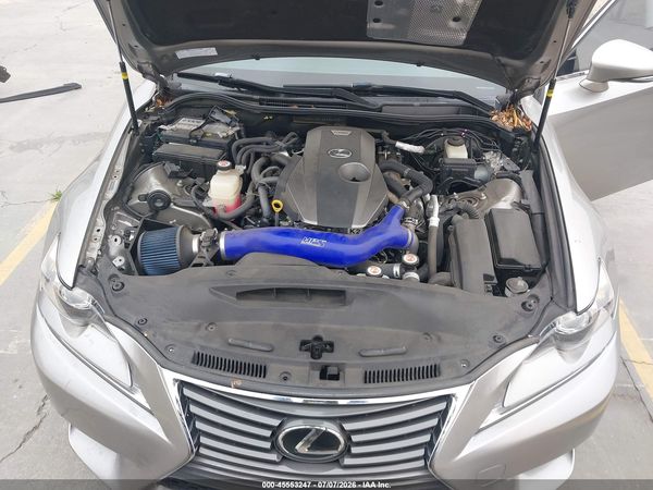 2016 LEXUS IS 200T