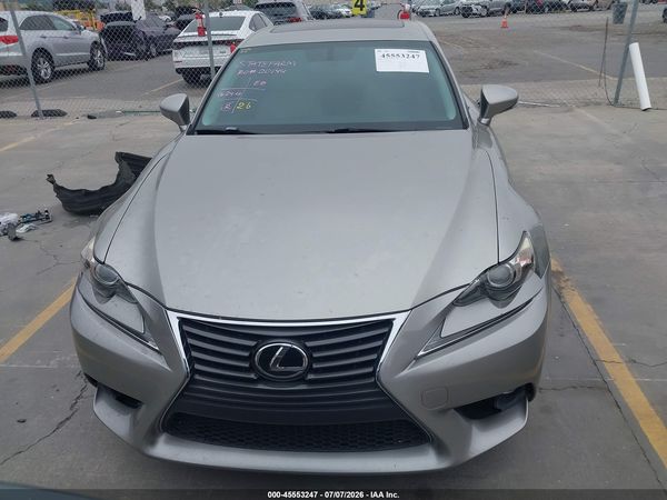 2016 LEXUS IS 200T