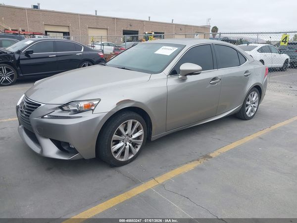 2016 LEXUS IS 200T