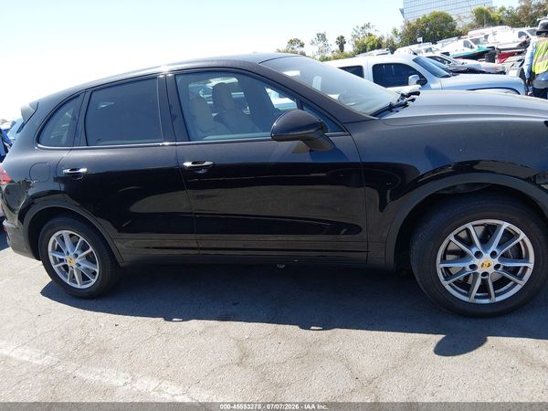 2016 PORSCHE CAYENNE