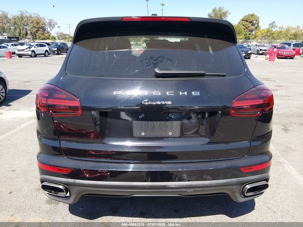 2016 PORSCHE CAYENNE