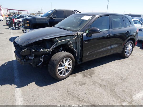 2016 PORSCHE CAYENNE