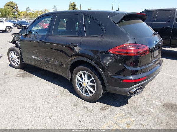 2016 PORSCHE CAYENNE