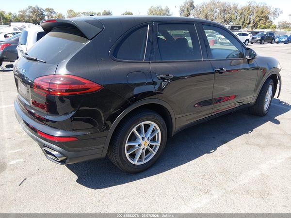 2016 PORSCHE CAYENNE