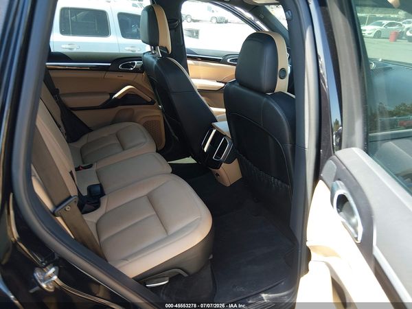 2016 PORSCHE CAYENNE