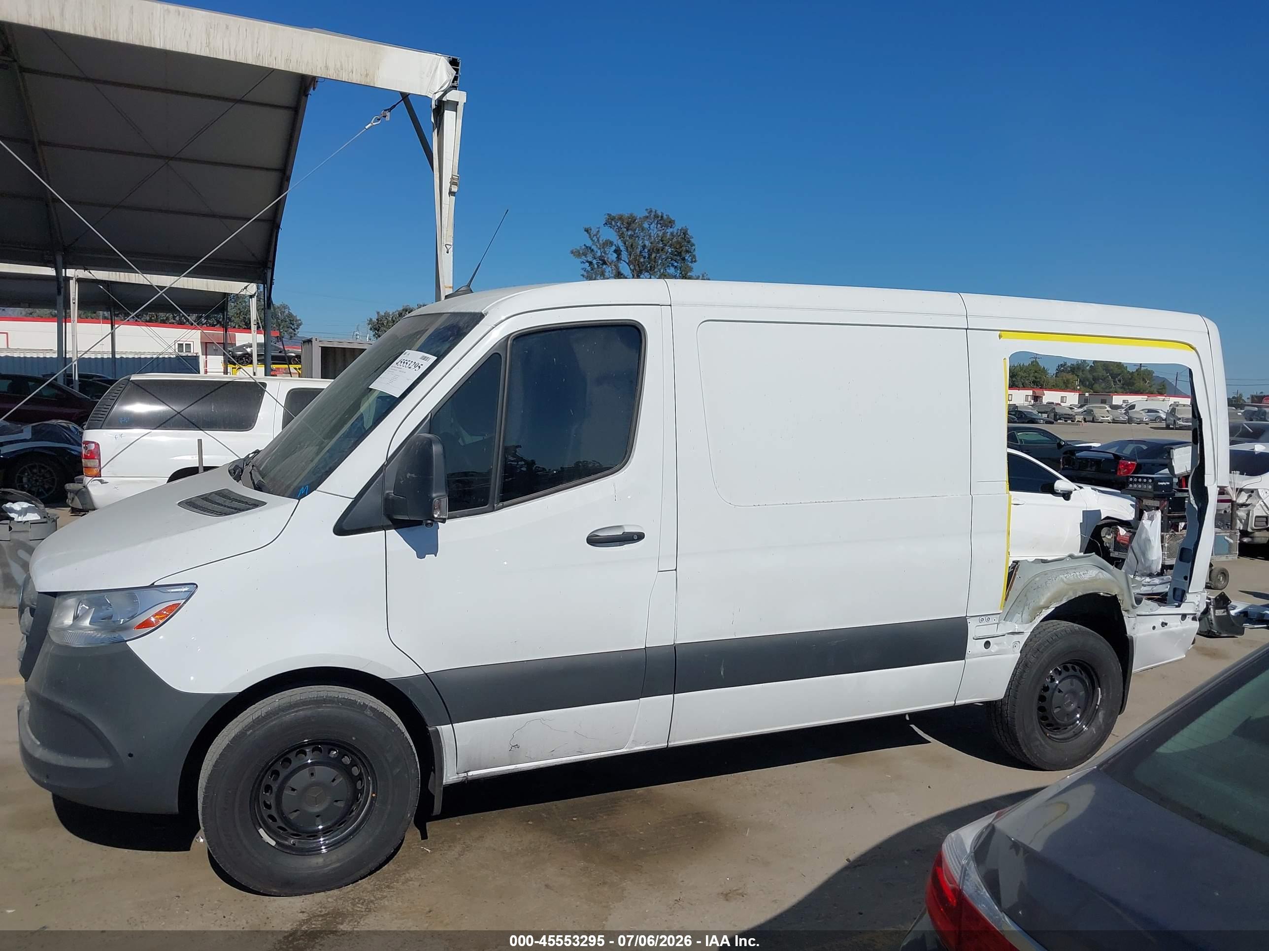 2025 MERCEDES-BENZ SPRINTER 2500