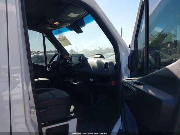 2025 MERCEDES-BENZ SPRINTER 2500