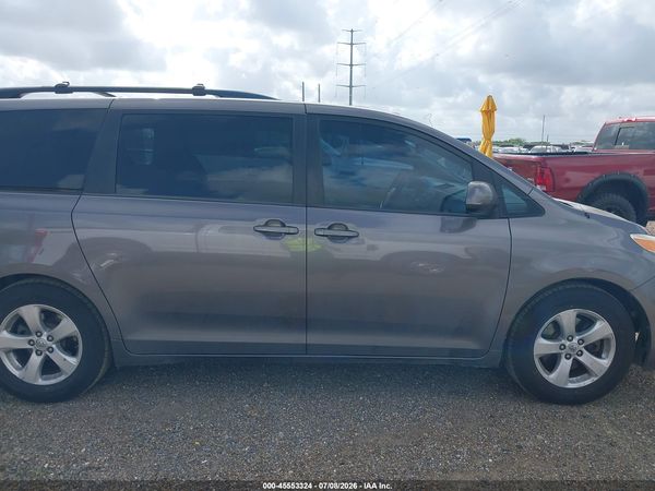 2014 TOYOTA SIENNA LE V6 8 PASSENGER