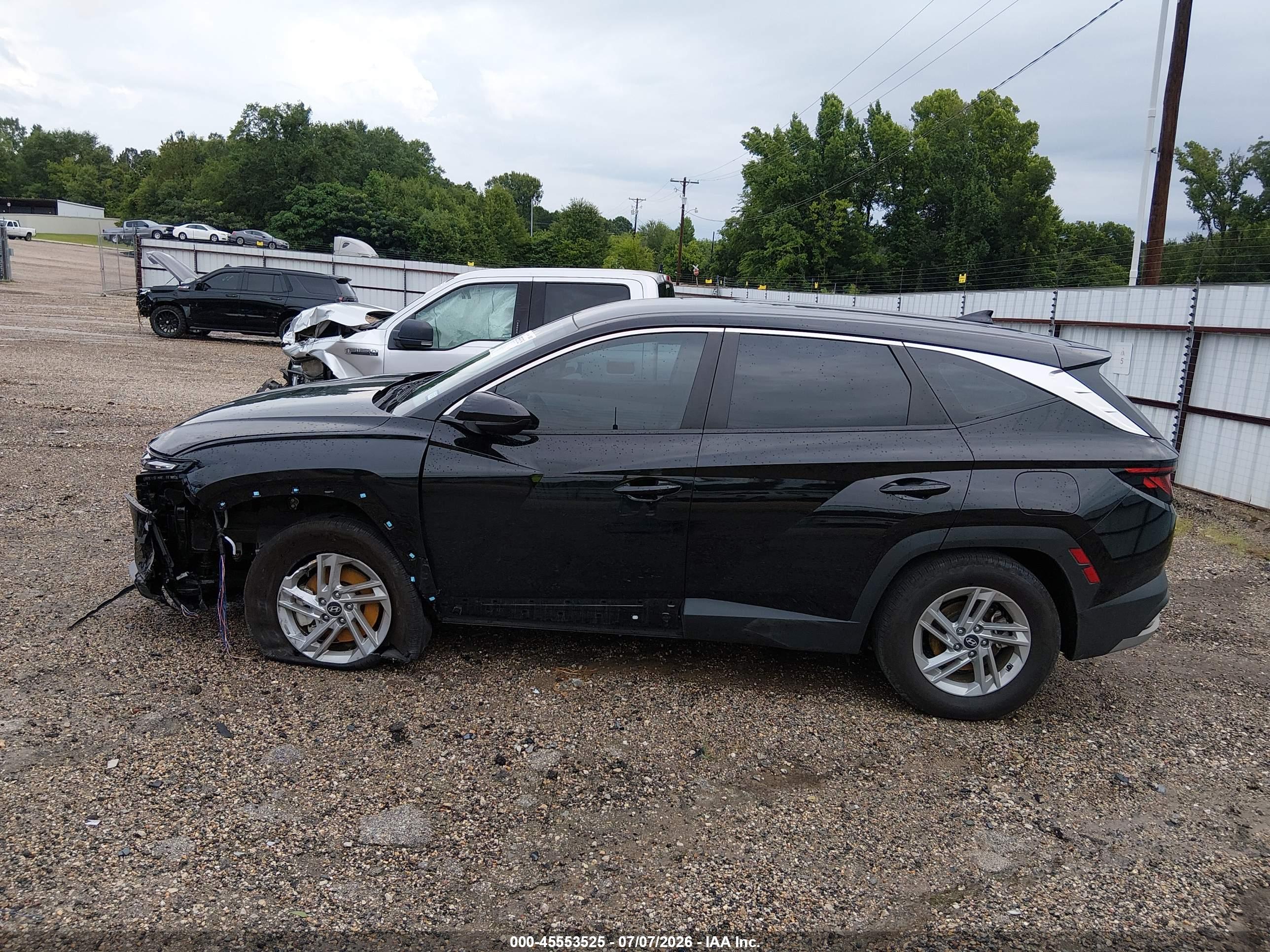 2025 HYUNDAI TUCSON SE
