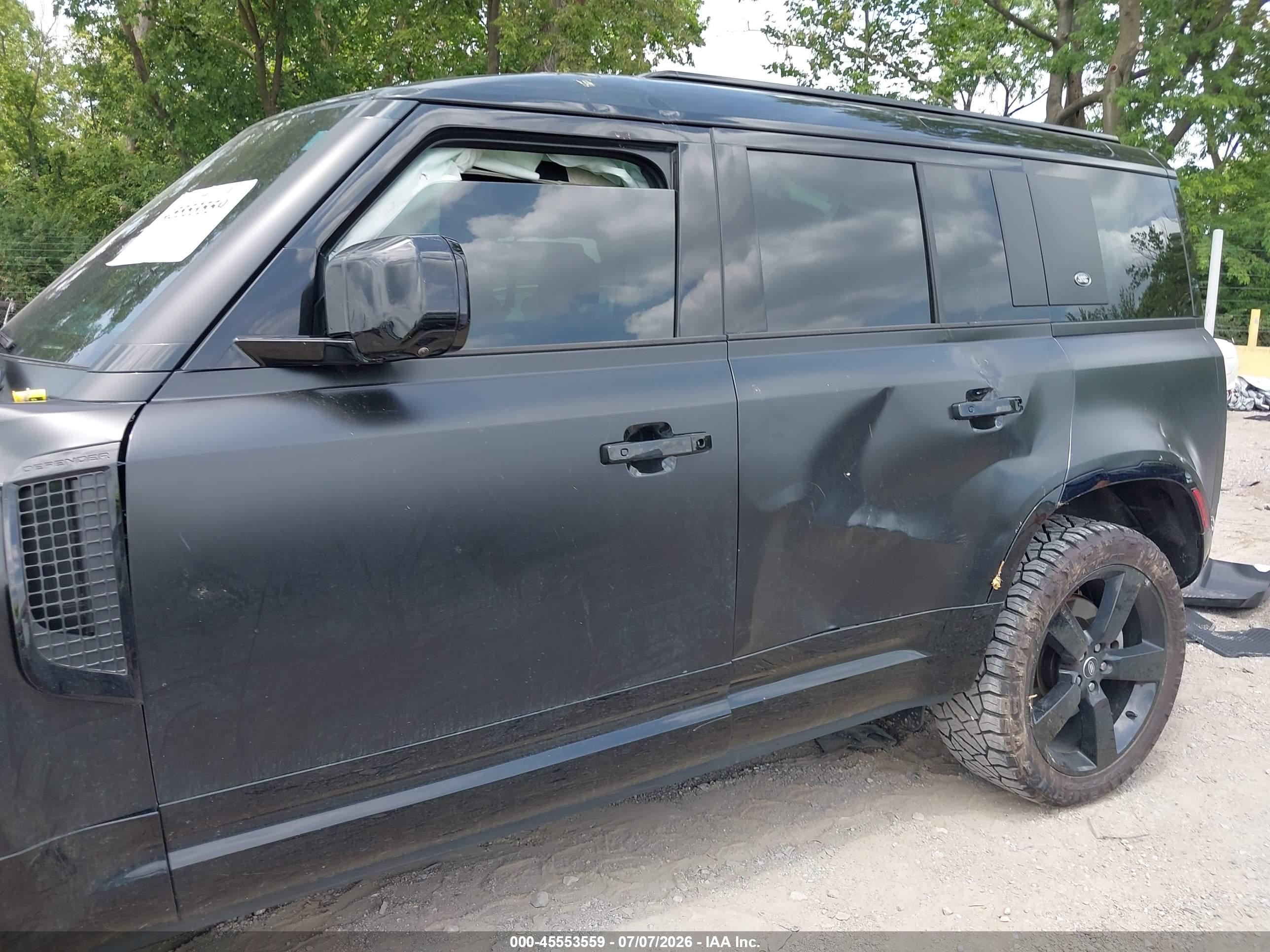 2024 LAND ROVER DEFENDER 110 P400 X-DYNAMIC SE