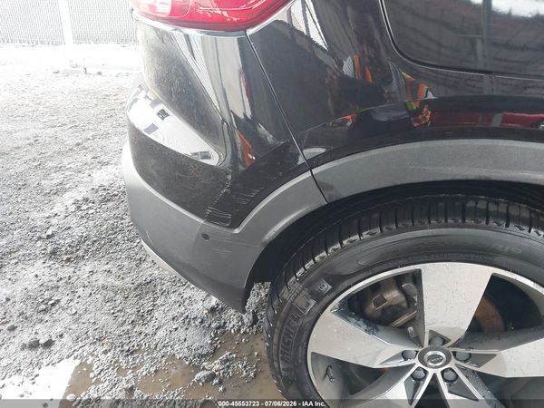 2019 VOLVO XC40 T5 MOMENTUM